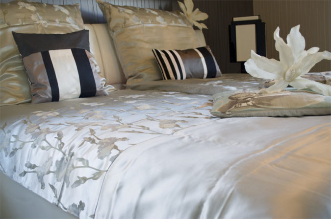 Seidenbettwäsche Iris im Nebel