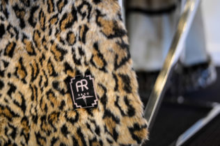 Plaid "Wild Animal" Webpelz und Seidentaft