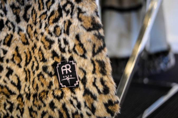 Plaid "Wild Animal" Webpelz und Seidentaft